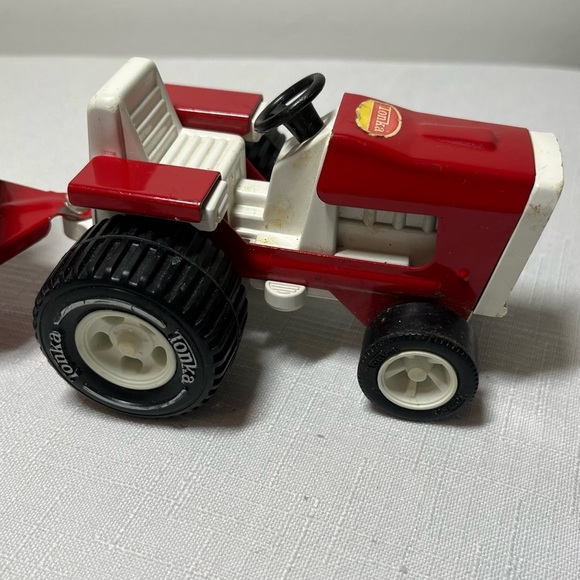 Vintage 70’s Tonka Steel Classics Farm Tractor with a detachable trailer - Picture 2 of 4